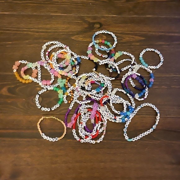 Pack of 13 Friendship Bracelets for Taylor Swift Events—Assorted Eras/13 Pack - Picture 13 of 13